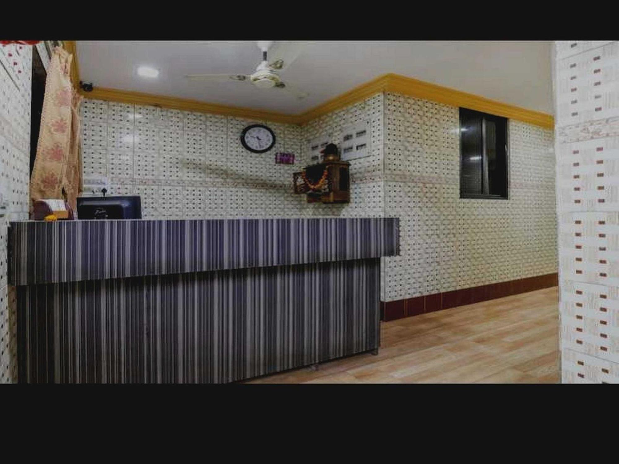 Oyo Hotel Apsara Guest House Ahmedabad Exterior foto